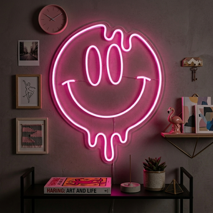"Smiley-Emoji Som Droppar" Neonskylt