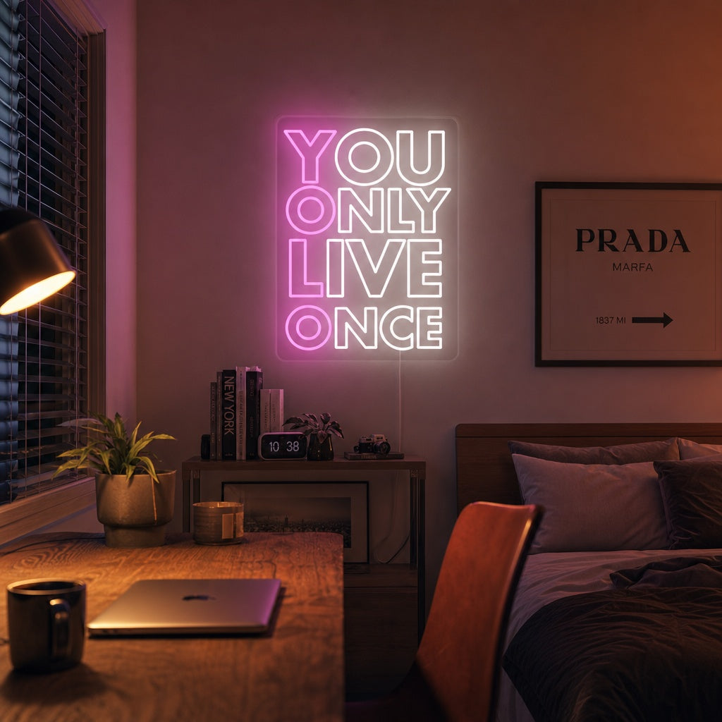 "You Only Live Once YOLO" Neonskylt