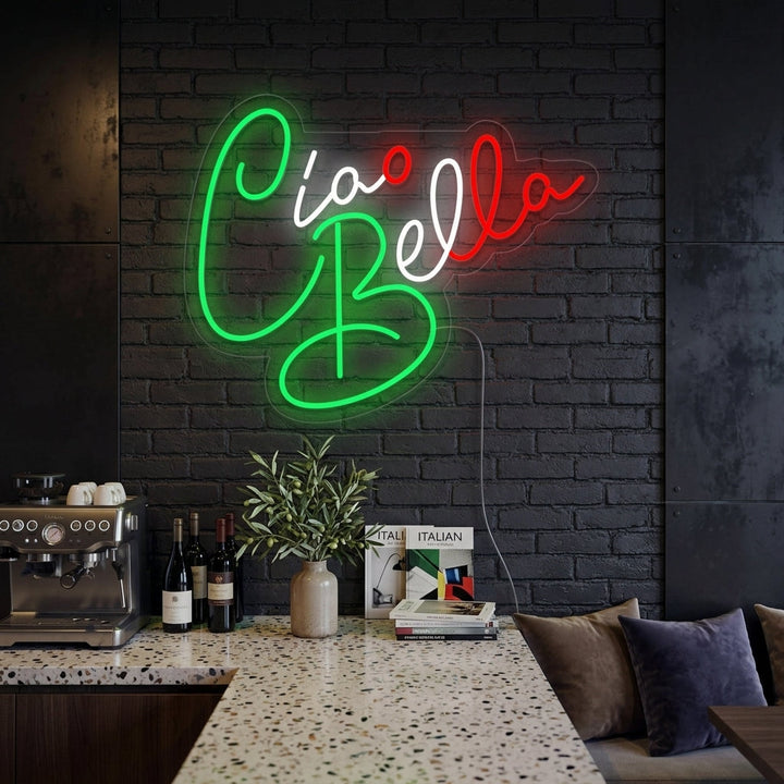 "Ciao Bella Hello Beautiful" Neonskylt