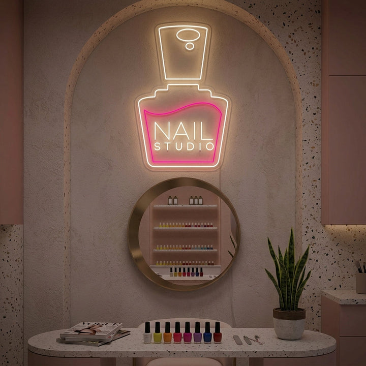 "Nails Studio" Neonskylt