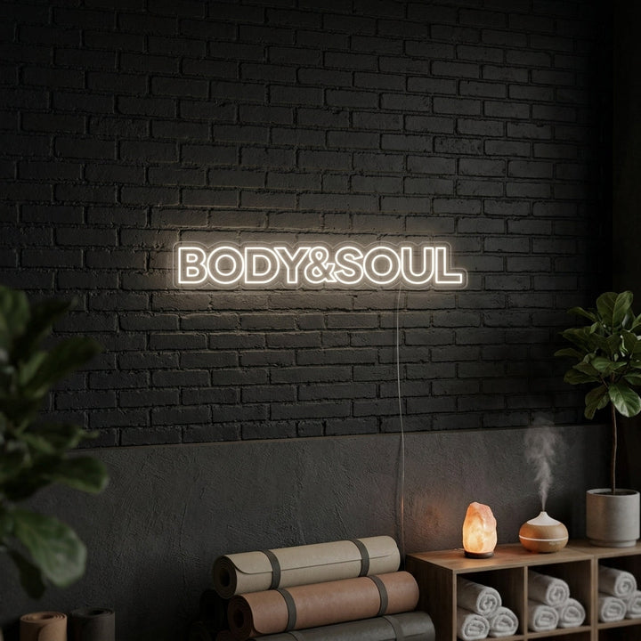 "Body And Soul, Gymdekor, Gymcitat, Fitnesscitat, Träningscitat" Neonskylt
