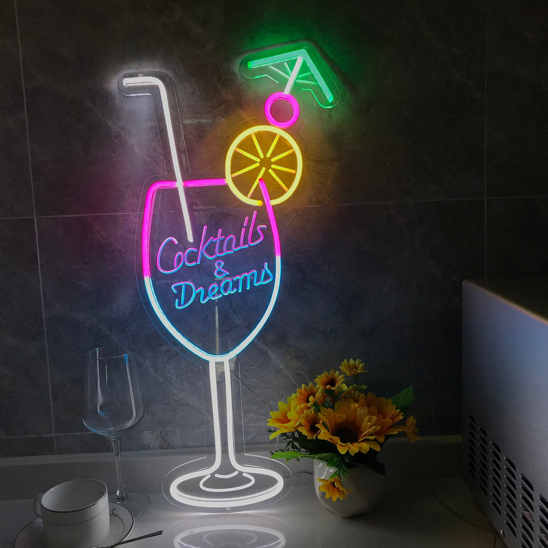 "Cocktails & Dreams" Mini Neonskylt