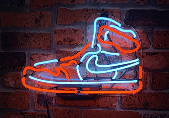 "NK Röda Kängor Sneakers Skor" Neonskylt
