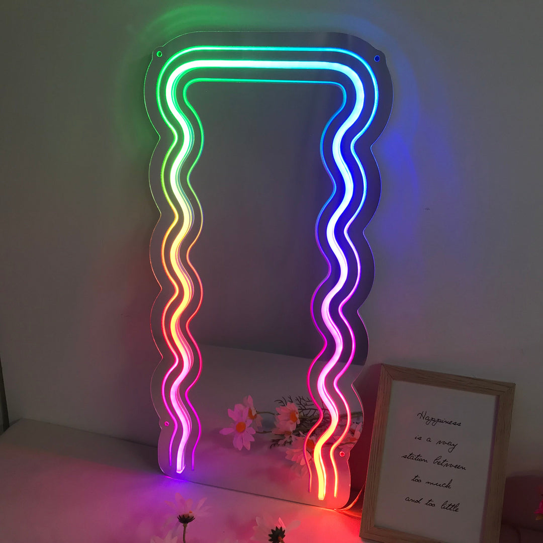 "Vågig, Drömsk Färgförändring" Neonskylt med spegelbakgrund