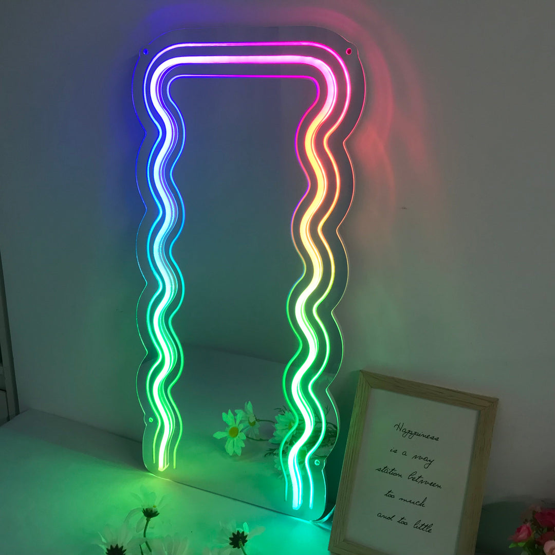 "Vågig, Drömsk Färgförändring" Neonskylt med spegelbakgrund